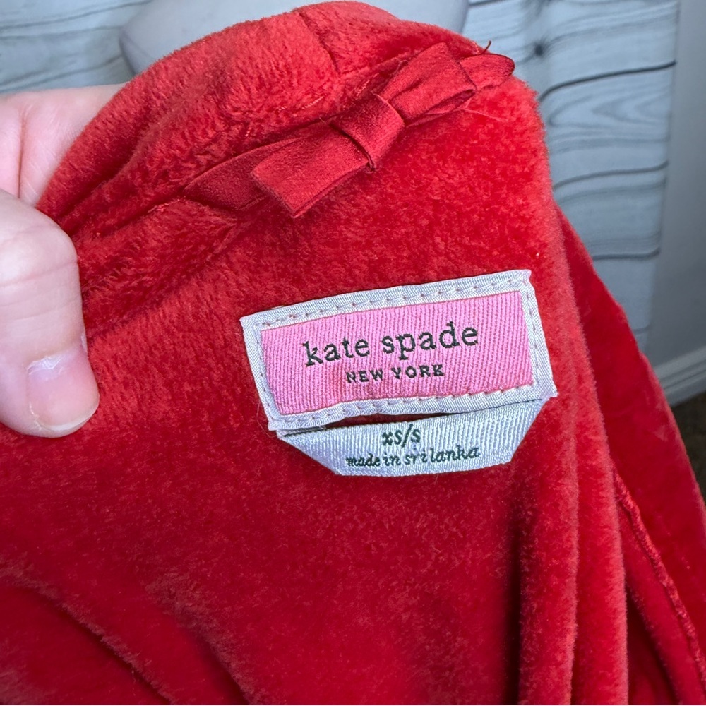 Kate Spade Vibrant Red Women's Robe, logo heart textured fabric - Picture 5 of 5